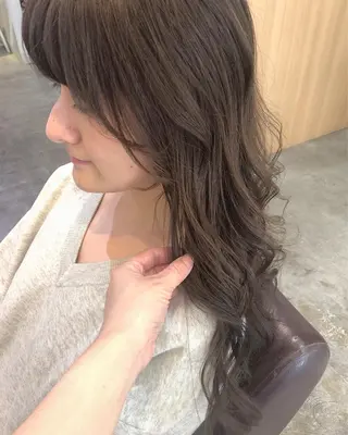 ロング 佐藤 奈佳子 サトウ ナカコのヘアスタイル