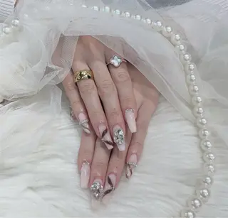 ネイル ベスティオーラ/小竹 花香のネイルデザイン