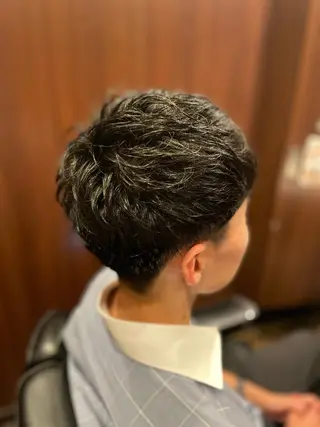 ショート メンズ 海老原 コウのヘアスタイル