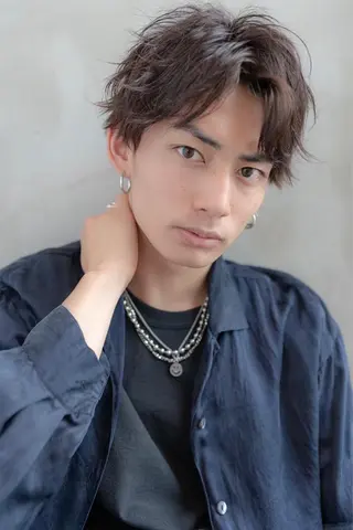 パーマ メンズ SNSで大バズり‼️ 欧米風ヘア大ヒット中のヘアスタイル