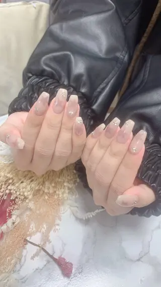 ネイル はな💎ネイル ワンホン、長さ出しのネイルデザイン