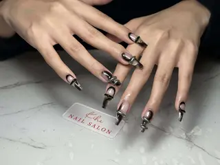 ネイル 💕鈴木ユリ パラジェル/オフ無料のネイルデザイン