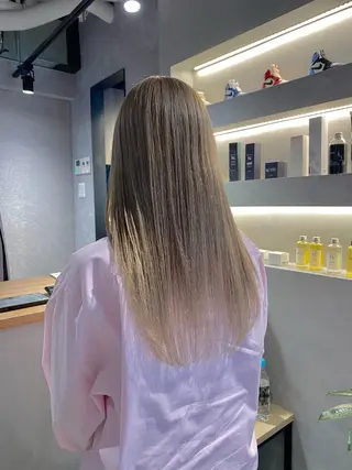 ロング 久力琴音''透明感 カラー''アレンジのヘアスタイル