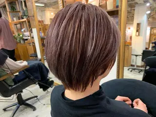 ショート カラー LEB所属・下河 宗太のヘアスタイル