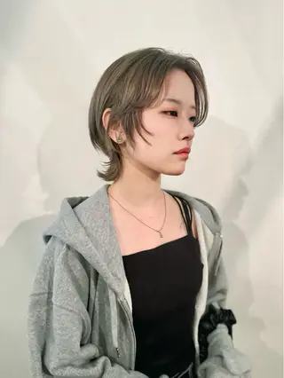 ショート カラー ウルフ/似合わせ レイヤー/RIHOのヘアスタイル