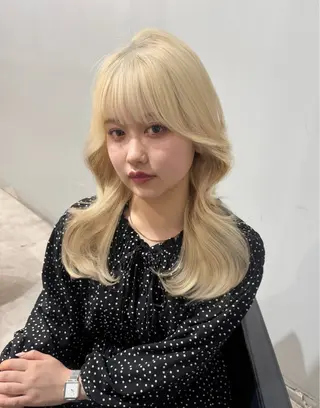 ロング 🩶ブリーチ/ レイヤー🩶フミカのヘアスタイル