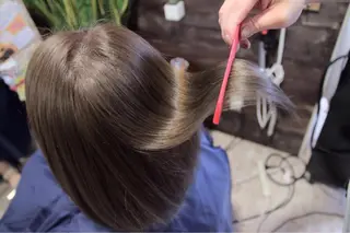 セミロング カラー 柳原 実央のヘアスタイル