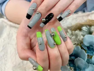 ネイル nailsalon Mirrorのネイルデザイン