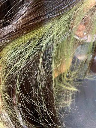 カラー イマイ リサのヘアスタイル