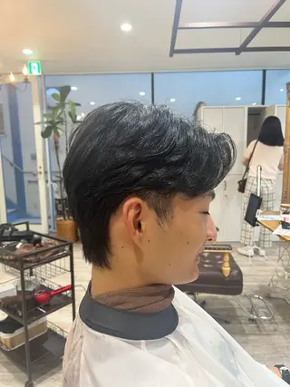 メンズ ショートボブモデル縮 毛艶髪津田パーマのヘアスタイル