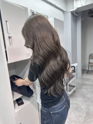 ロング ミルクティーベージュ 💫HARUTOのヘアスタイル