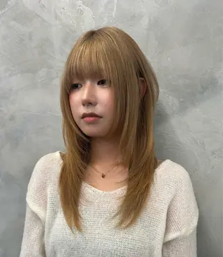セミロング 松川ヒナ｜韓国レイヤ /耳つぼジュエリーのヘアスタイル
