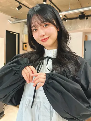 ロング カラー パーマ 🫧小顔×似合わせ× 透明感カラー🫧のヘアスタイル