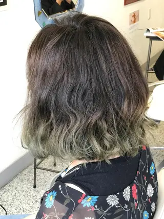 ミディアム カラー 山内 聡史のヘアスタイル