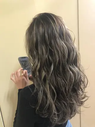 ロング カラー レイヤーカット匠 イソザキノリユキのヘアスタイル