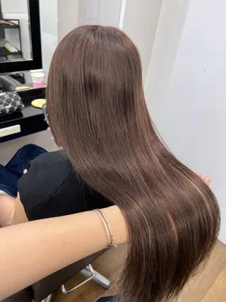 ロング カラー ベルグロー アルファ所属・ベルグロー アルファのヘアスタイル