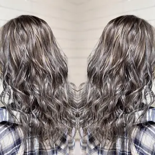 セミロング カラー ヘアアレンジ 髪質改善×ハイトーン 中田啄也のヘアスタイル