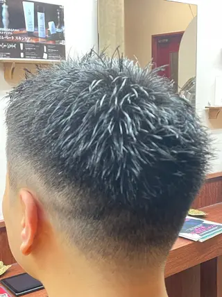 ショート メンズ ルキ🌈ブリーチカラ ー&メンズパーマ🦄のヘアスタイル