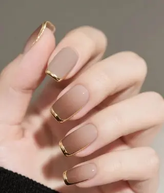 ネイル 鈴木 彩星のネイルデザイン