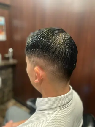 ショート メンズ 海老原 コウのヘアスタイル