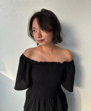 ショート カラー 渡 汐音のヘアスタイル
