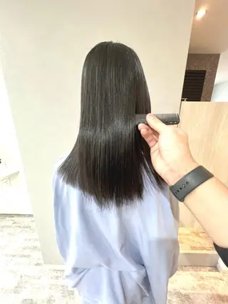 ロング 髪質改善 上品艶感カラーのヘアスタイル