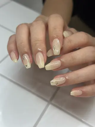 ネイル Elegancia. Hiromiのネイルデザイン