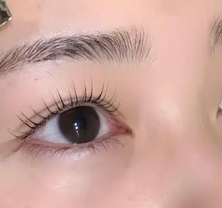 マツエク・マツパ クレアラルーチェ大阪茨木駅前店所属・NiKOR beautyの眉毛・アイブロウイメージ