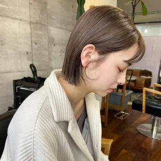 ミディアム カラー 岡本康平/ボブ /ブリーチ/レイヤーのヘアスタイル