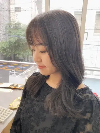 ミディアム カラー SALOWIN新宿三丁目【サロウィン】所属・レイヤー🔶髪質改善 🔶透明感カラー青木のヘアスタイル