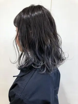 セミロング カラー ケアブリーチ 坪井佑樹のヘアスタイル