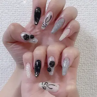 ネイル MINAMI໒꒱ Y2K、韓国ガーリーのネイルデザイン