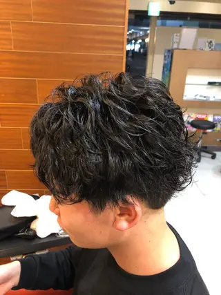 パーマ メンズ 塩谷黎✨ブリーチ無W カラーメンズパーマ✨のヘアスタイル