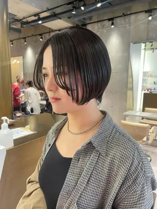 ショート カラー 美髪矯正/ハイトーン 🪸🩰ヒナコのヘアスタイル