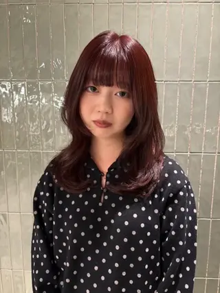 ミディアム カラー リカ/ハイトーン ・オリーブ🍀のヘアスタイル