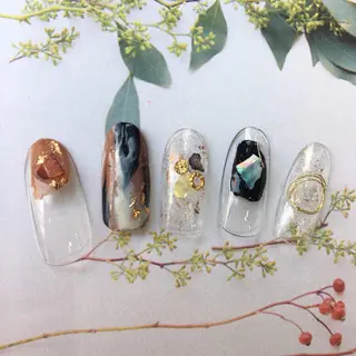 ネイル Nailsalon Charis.yuのネイルデザイン