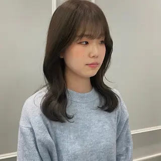 ミディアム 🩶赤み消しカラー 🐈‍⬛荻野美思🐾のヘアスタイル