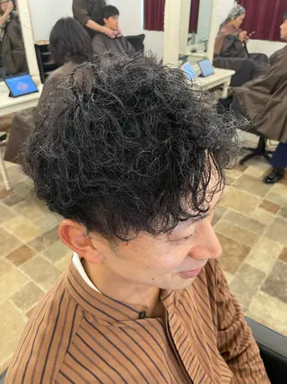 ショート パーマ メンズ アンフィーヘアー所属・amphihair 高橋祐也のヘアスタイル