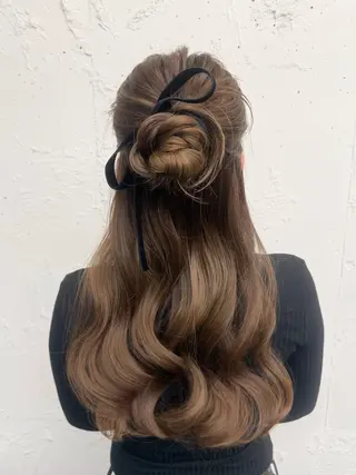 ヘアアレンジ RINA ブリーチ / 海外レイヤーのヘアスタイル