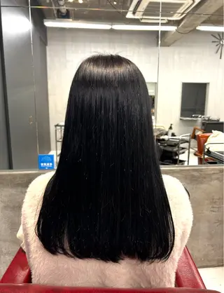 ロング Ruth Ebiのヘアスタイル
