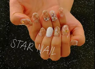 ネイル STAR NAIL所属・STAR NAILのネイルデザイン