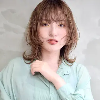 セミロング カラー SALOWIN武蔵小杉所属・クスノキ ヤスタカのヘアスタイル