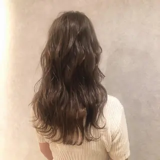 ロング カラー ヘアアレンジ 雪本 愛のヘアスタイル