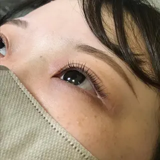 マツエク・マツパ Cure所属・三澤 朱里の眉毛・アイブロウイメージ