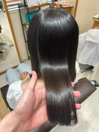 ロング 井上 慈温のヘアスタイル