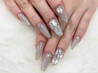 ネイル Ajnail所属・ネイリスト Misaのネイルデザイン