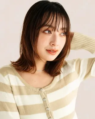 ミディアム カラー Joule 建山美友のヘアスタイル