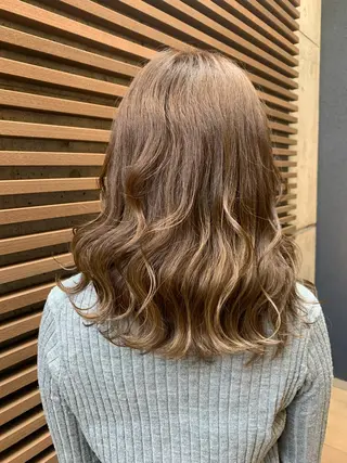 セミロング カラー glow所属・嶋田 遥奈のマツエク・マツパデザイン