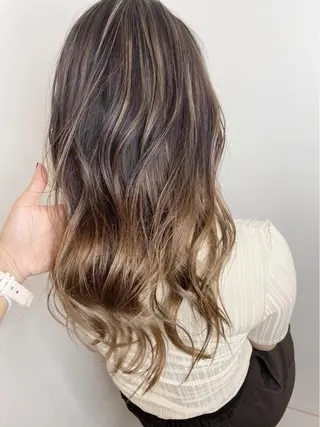 ロング カラー ma naのヘアスタイル