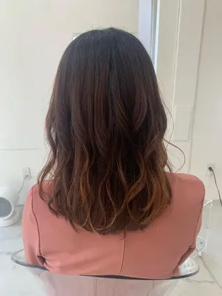 セミロング 229所属・高橋 亜紀のヘアスタイル